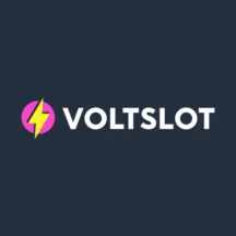 Logo kasína Voltslot: ružová ikona blesku a biely nápis na tmavom pozadí